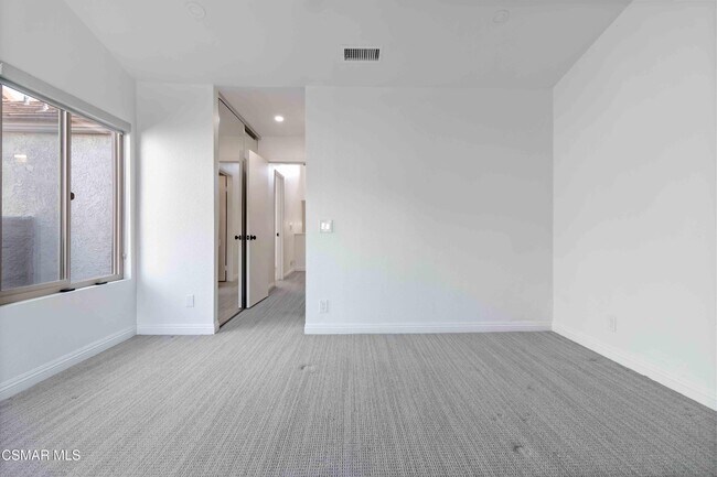 Building Photo - 646 Via Colinas