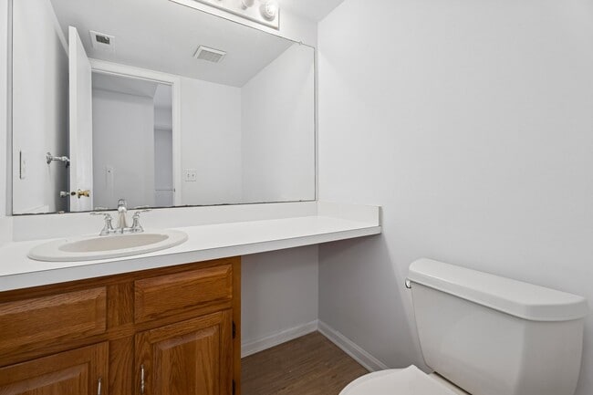 Building Photo - 67 Bentley Ct