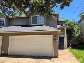 Building Photo - 819/821 Sagewood