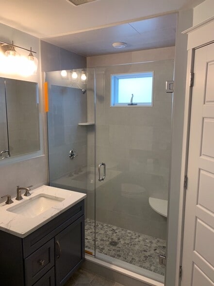 Building Photo - 7 Vale St