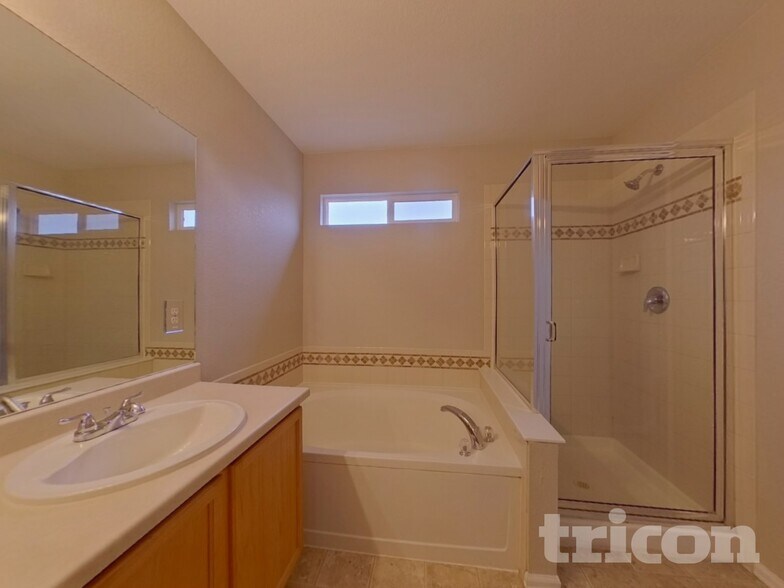 Building Photo - 15316 E 99th Pl