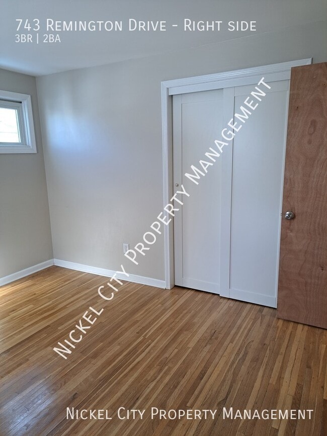 Building Photo - 743 Remington Dr