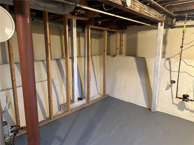 Building Photo - 54 Planet Ave