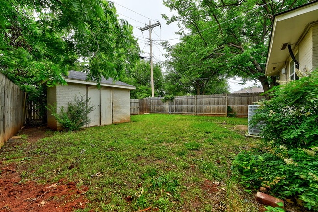 Building Photo - 1723 Churchill Way