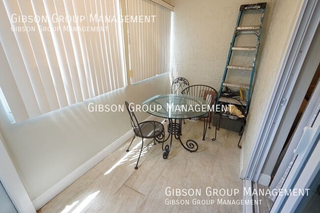 Building Photo - 3000 E SUNRISE LAKES Dr