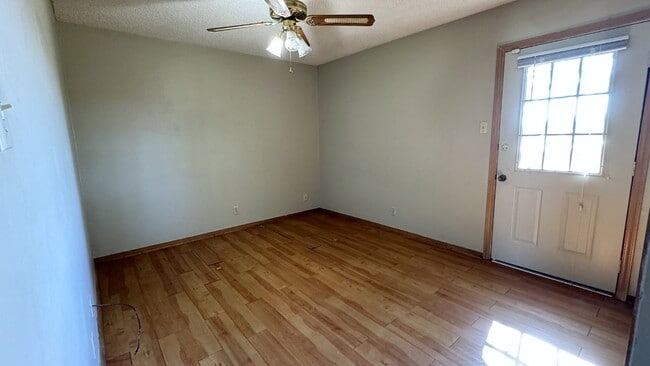 Building Photo - 819 Downing Pines Rd