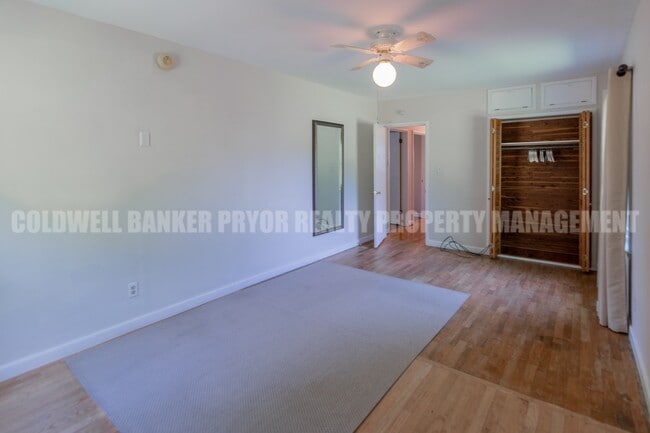 Building Photo - 4890 College Dr E