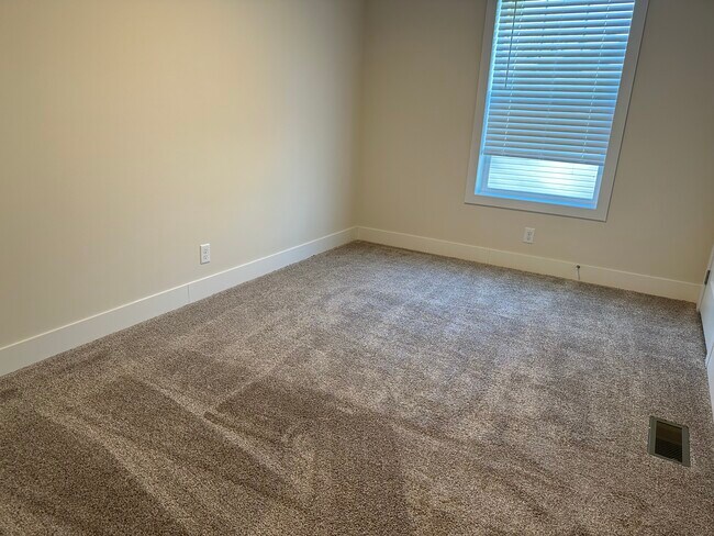 Building Photo - 491 Spanish Oak Ln