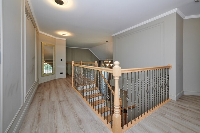 Building Photo - 26300 W Chatham Dr