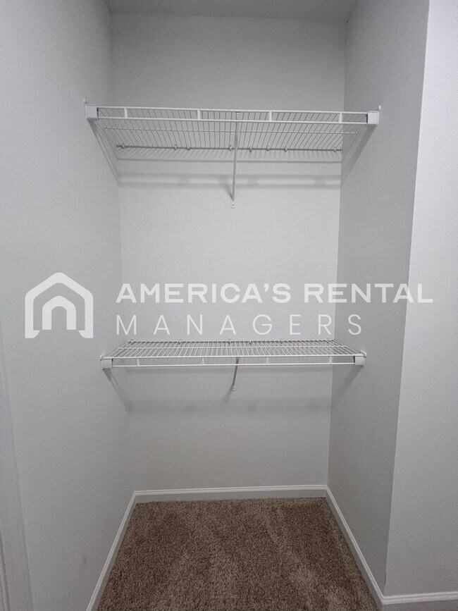 Building Photo - Beautifully Renovated Ranch-Style Home for Rent!!! View with 48 Hours Notice!