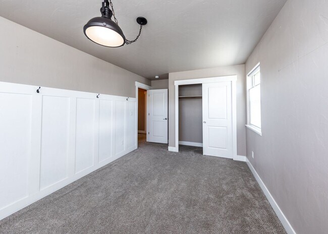 Building Photo - D20 4 Bed Home in The Farm