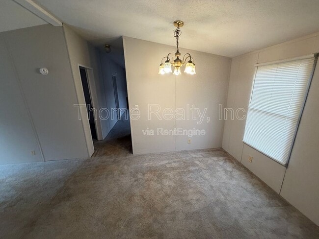 Building Photo - 26 Hemlock Ln