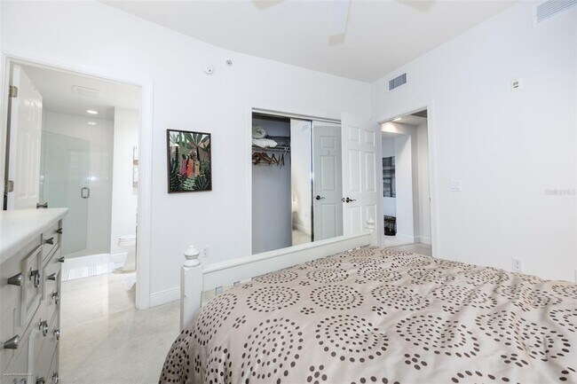 Building Photo - 3313 Sunset Key Cir