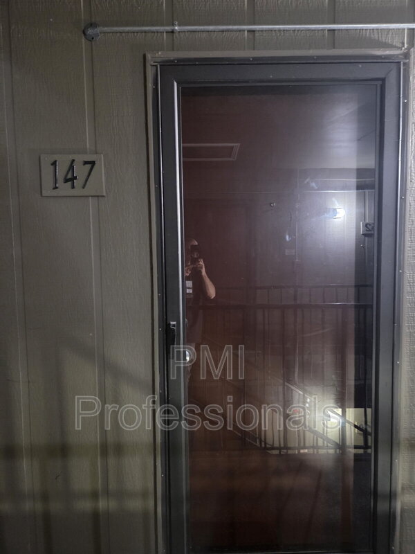 Building Photo - 2929 Selena Dr