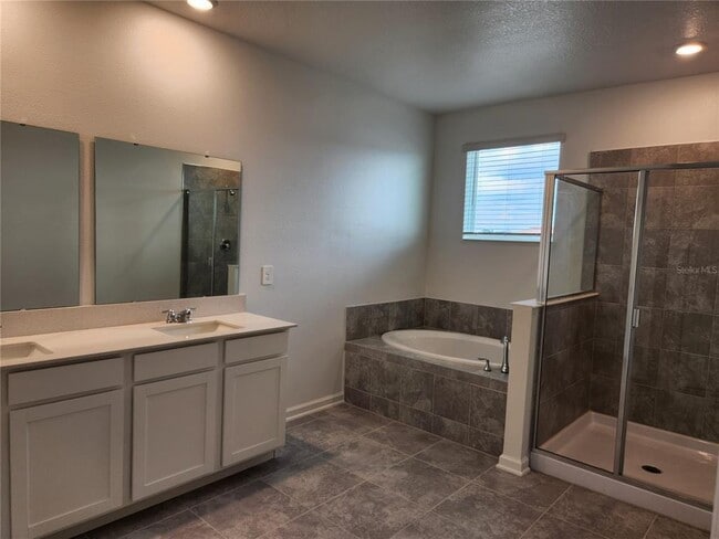 Building Photo - 203 Bogey Dr