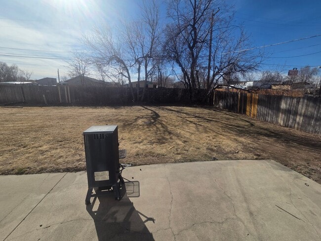 Building Photo - Charming 2-Story Home with Huge Sunroom – Prime South Denver Location!