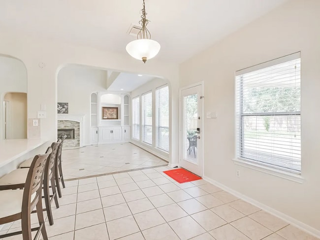 Building Photo - 2502 Bridge Hampton Way