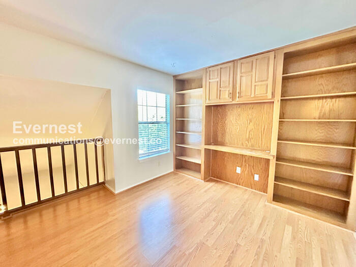 Building Photo - 2992 Harbinger Ln