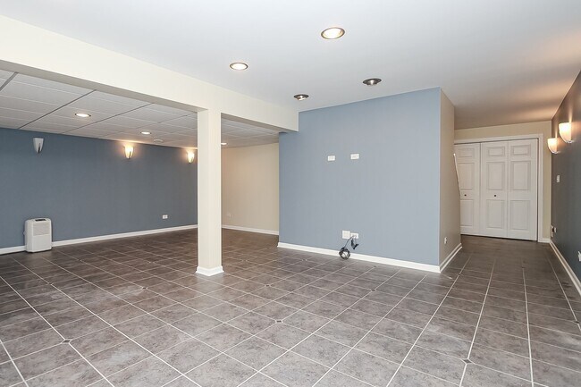 Building Photo - 39759 N Tee Side Ct