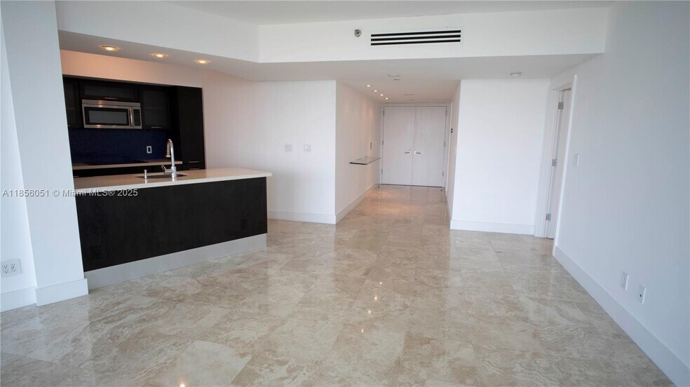 Building Photo - 2127 Brickell Ave