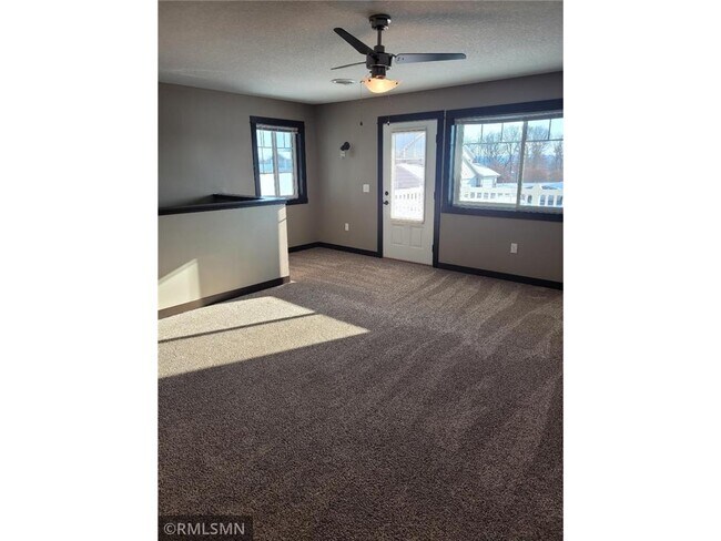 Building Photo - 1929 Cypress Ct