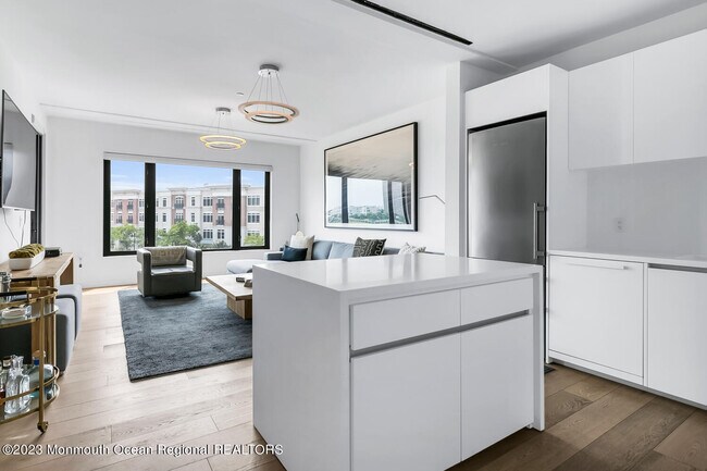 Building Photo - 601 Heck St