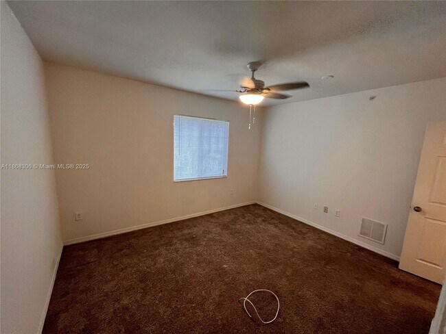 Building Photo - 6529 Emerald Dunes Dr