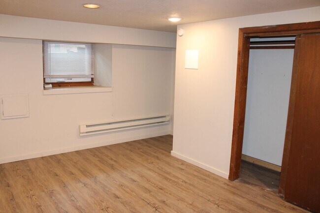 Building Photo - Vattier 1130