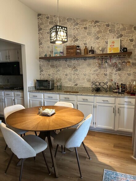 Building Photo - 5266 Whitstable Way