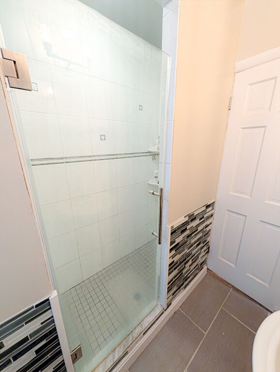 Building Photo - 103-105-105 Homer St