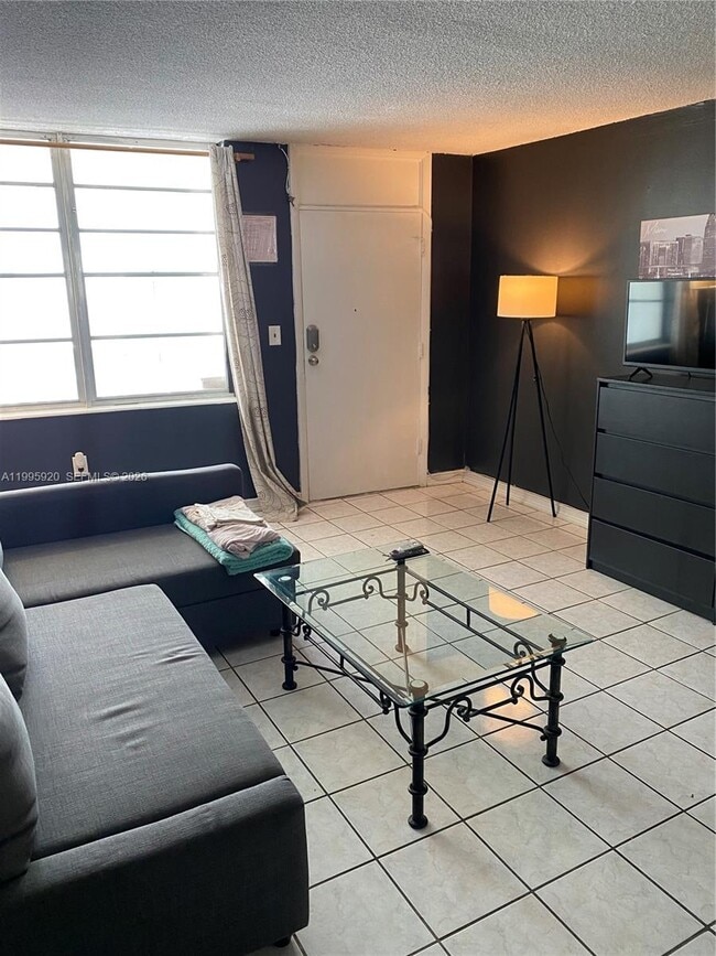 Building Photo - 1732 Meridian Ave