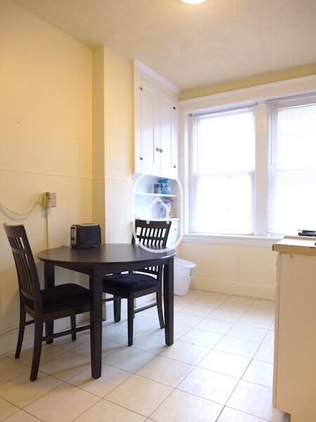 Building Photo - 218 Freeman St