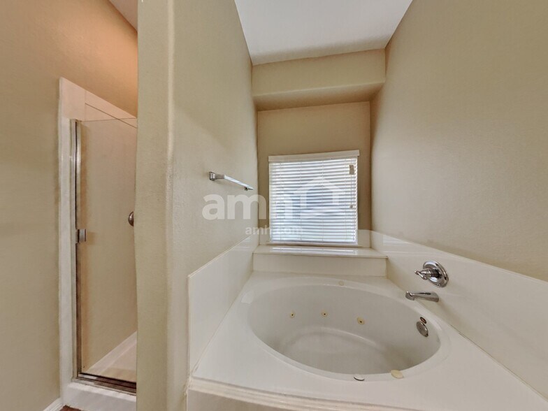 Building Photo - 113 Heritage Oaks Dr