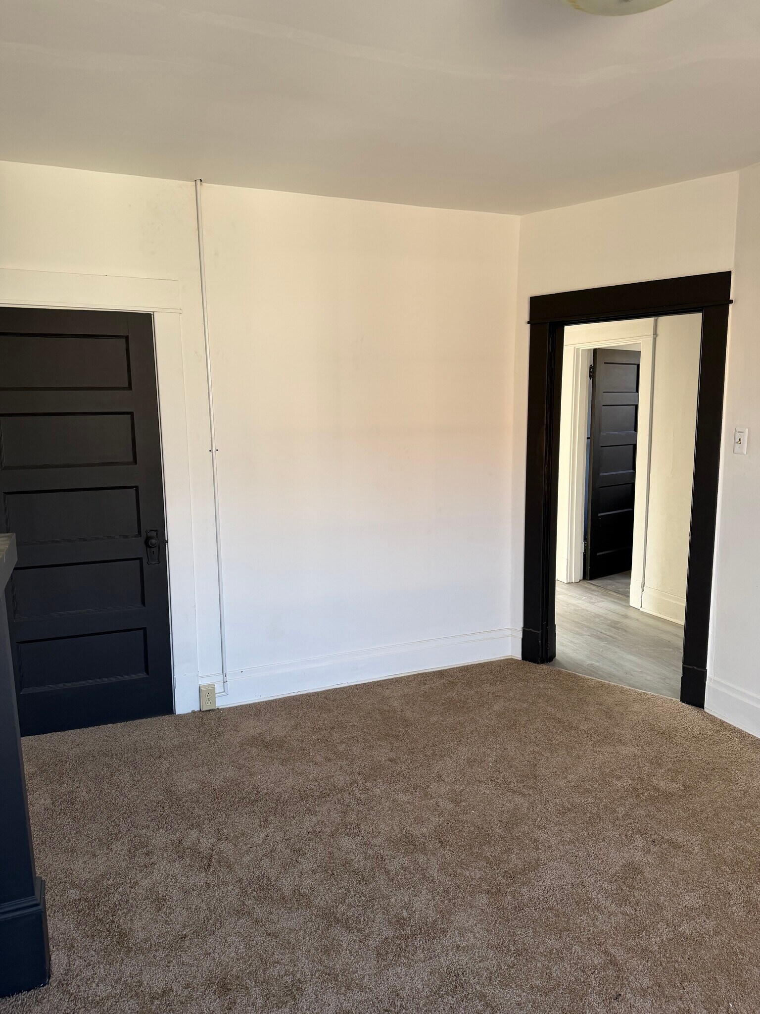 Building Photo - 43 Stewart Ave