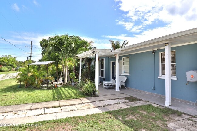Building Photo - 3681 Rio Vista Way