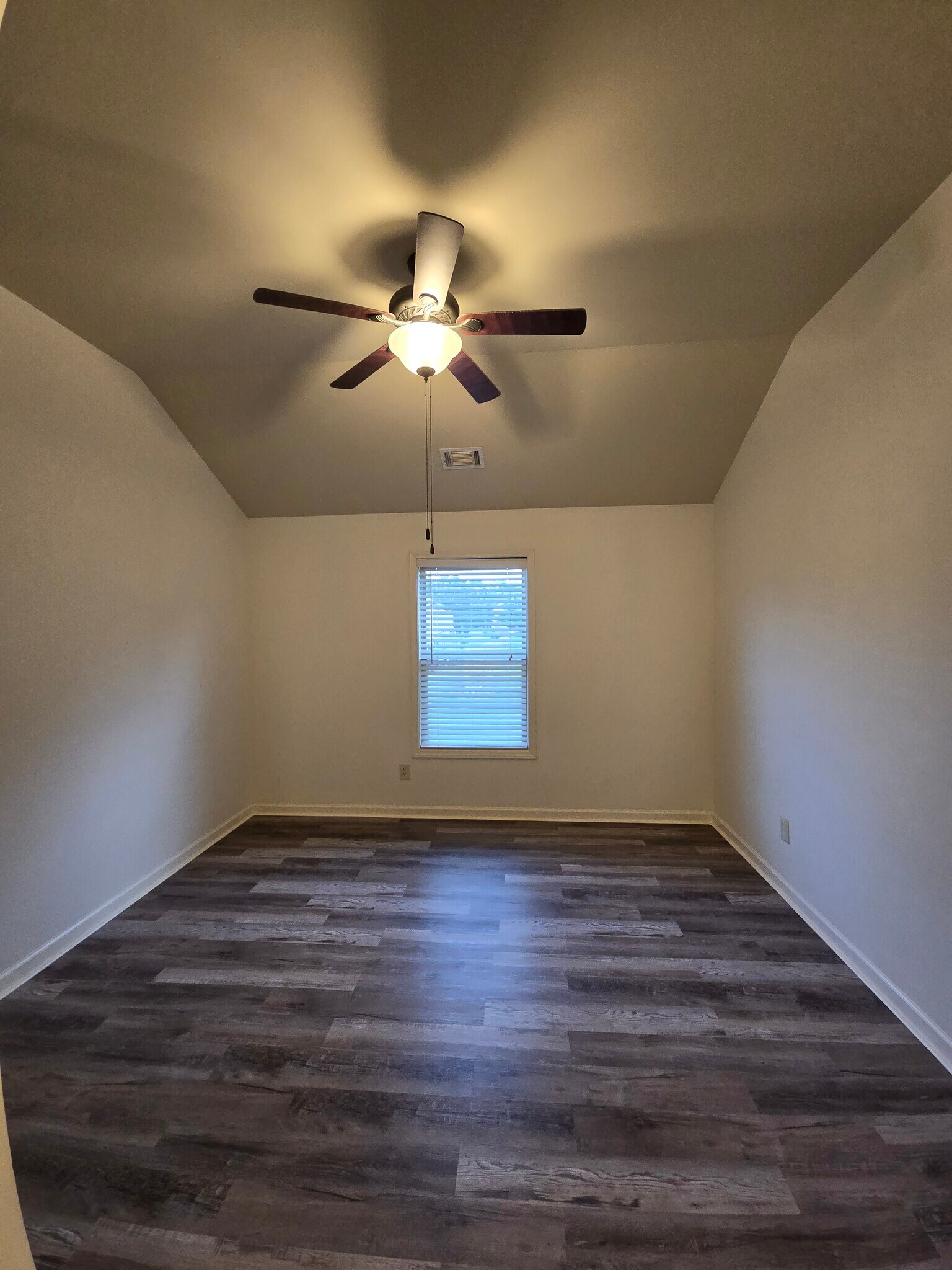 Building Photo - 2194 Oakland Grove Pl