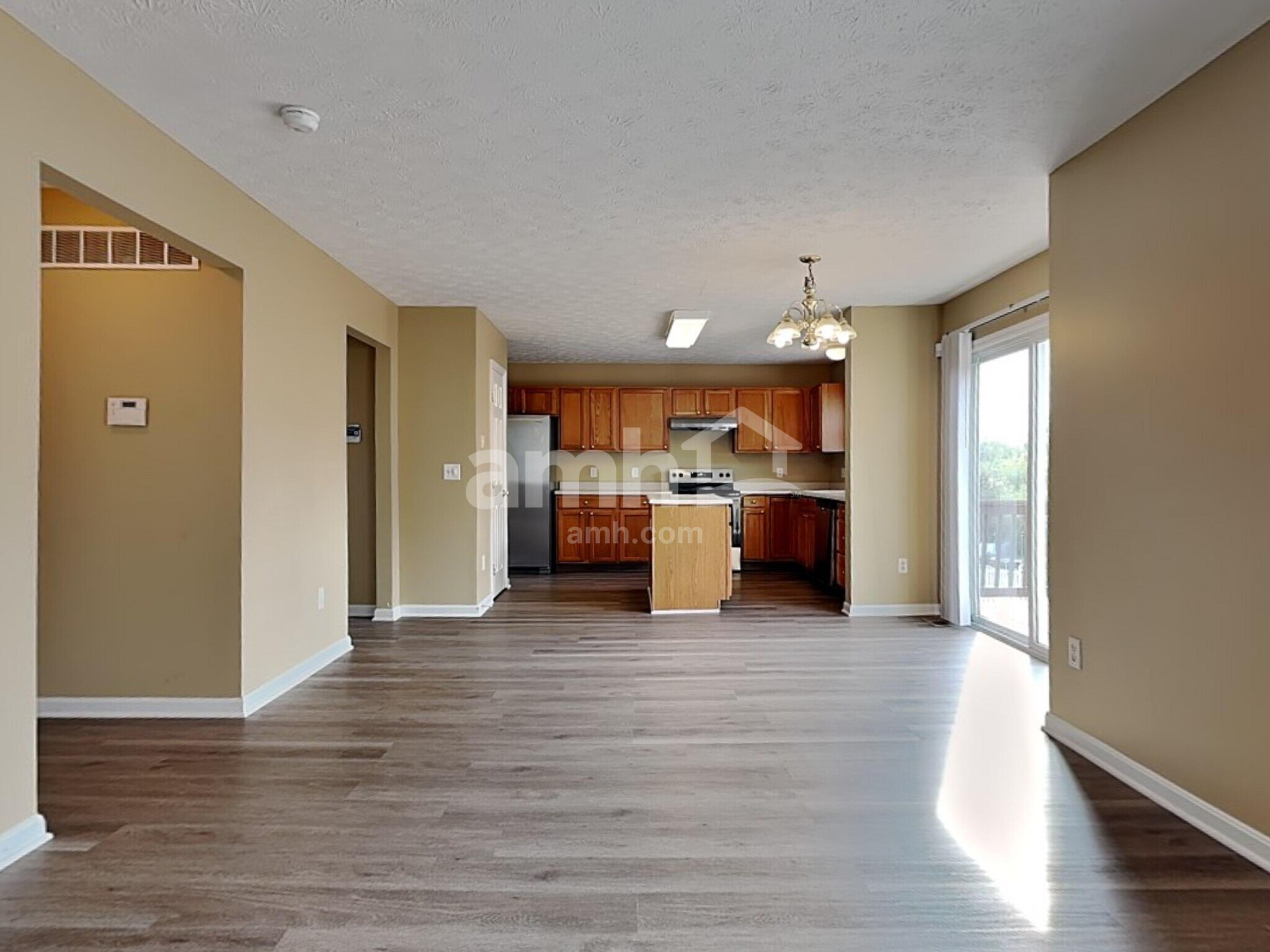 Building Photo - 135 Easton Manor Dr