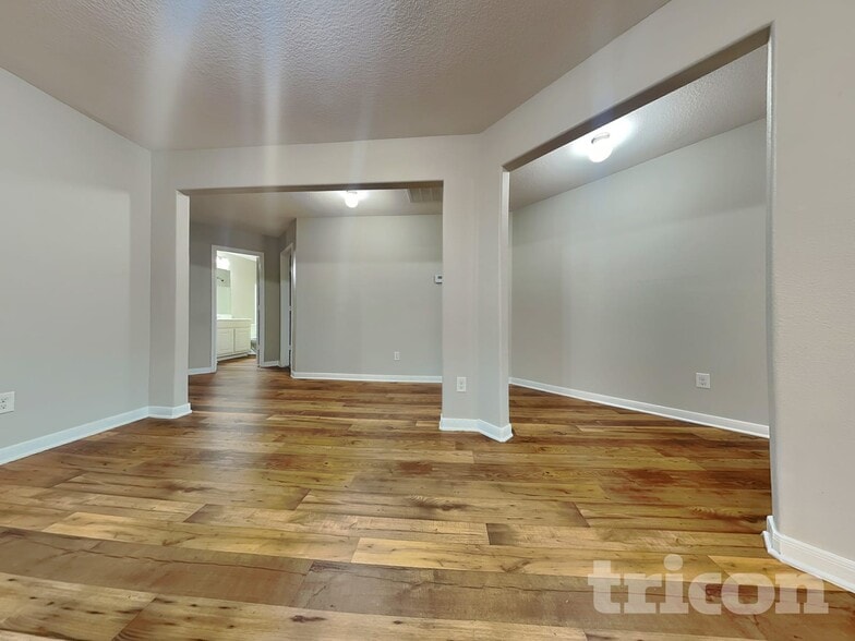 Building Photo - 4063 Pedernales River Ln