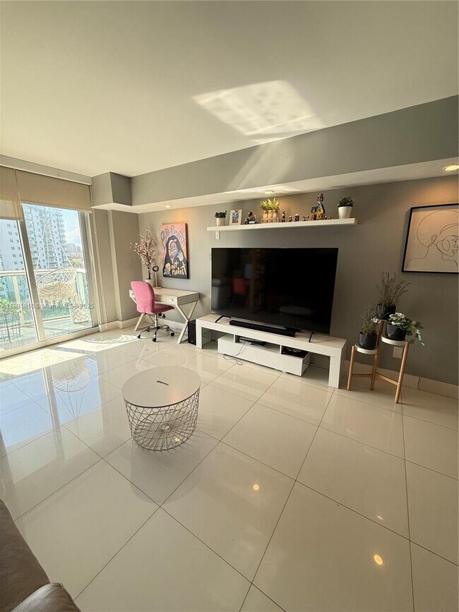 Building Photo - 19370 Collins Ave