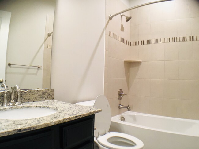 Building Photo - 2917 Stagg Ln