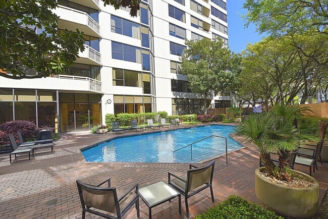 Building Photo - 15 Greenway Plaza