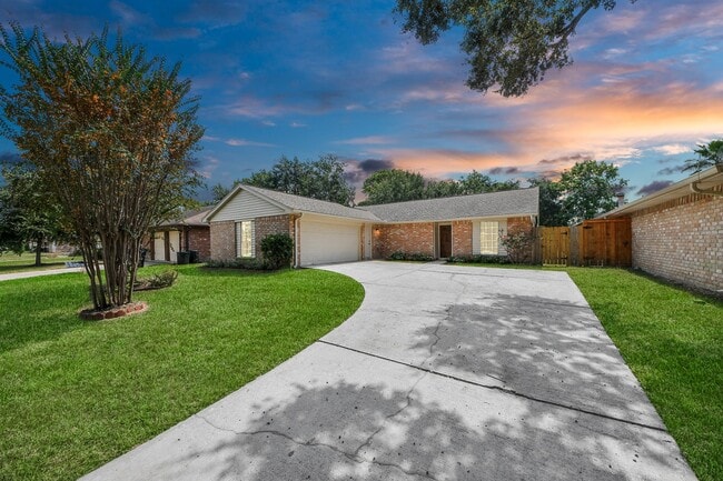 Primary Photo - 14235 Rosetta Dr