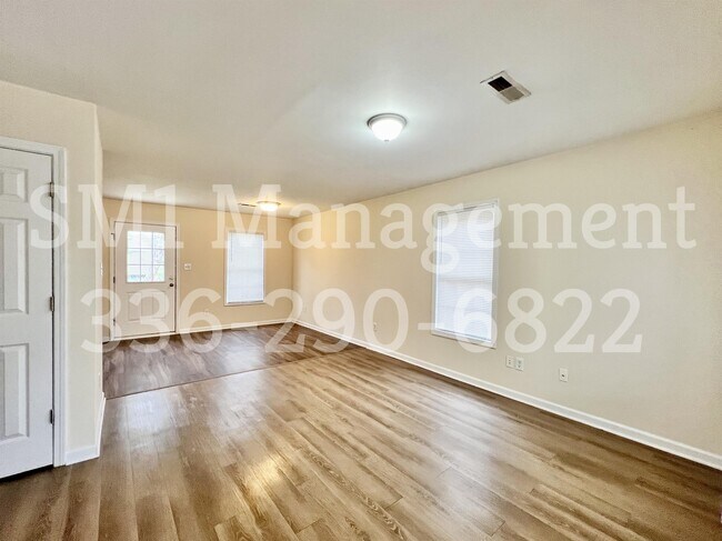 Building Photo - 121 Thomas St