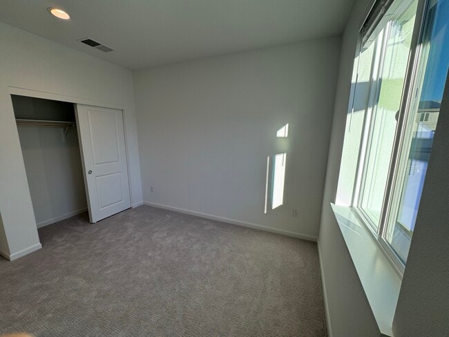 Building Photo - 6333 Dandelion St