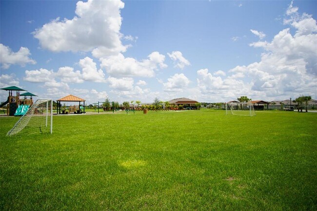 Building Photo - 538 Noble Ave