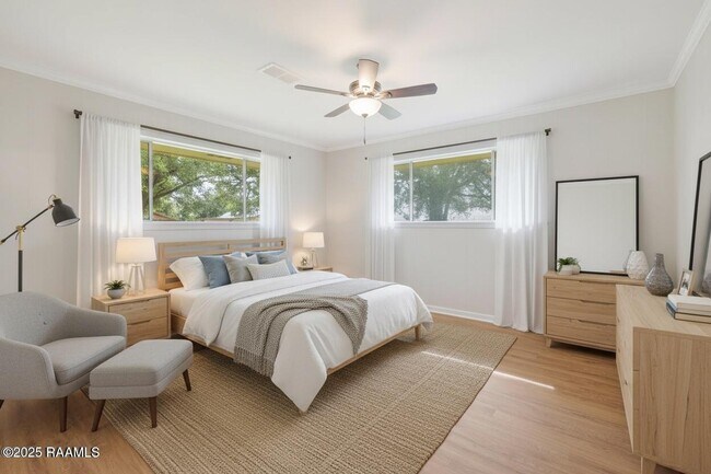 Building Photo - 17639 Pelican Rd