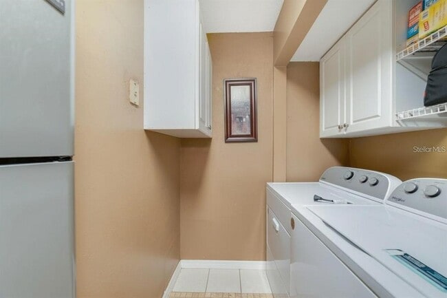 Building Photo - 512 Orange Dr