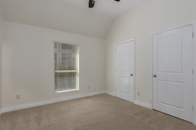 Building Photo - 2735 Rosepoint Ct