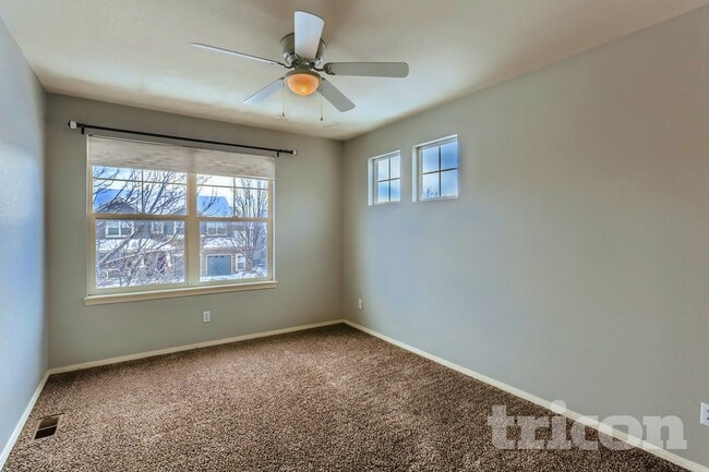 Building Photo - 4565 Larksong Dr