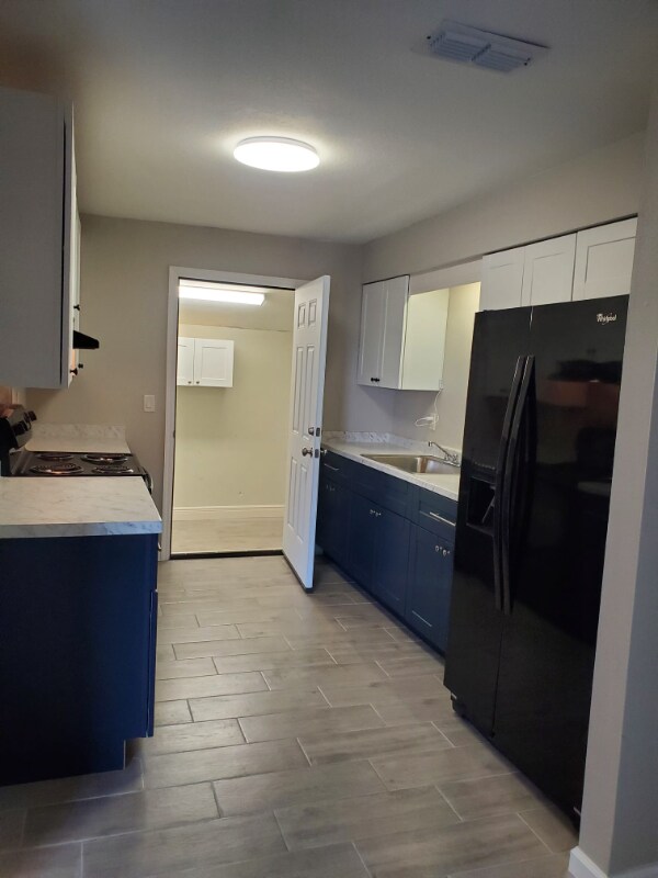 Building Photo - 15149 Westminister Ave